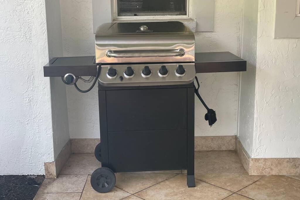 Cheerfull 4/Bed/ 3 Bath / Pool / Best Location North North Naples Exterior foto